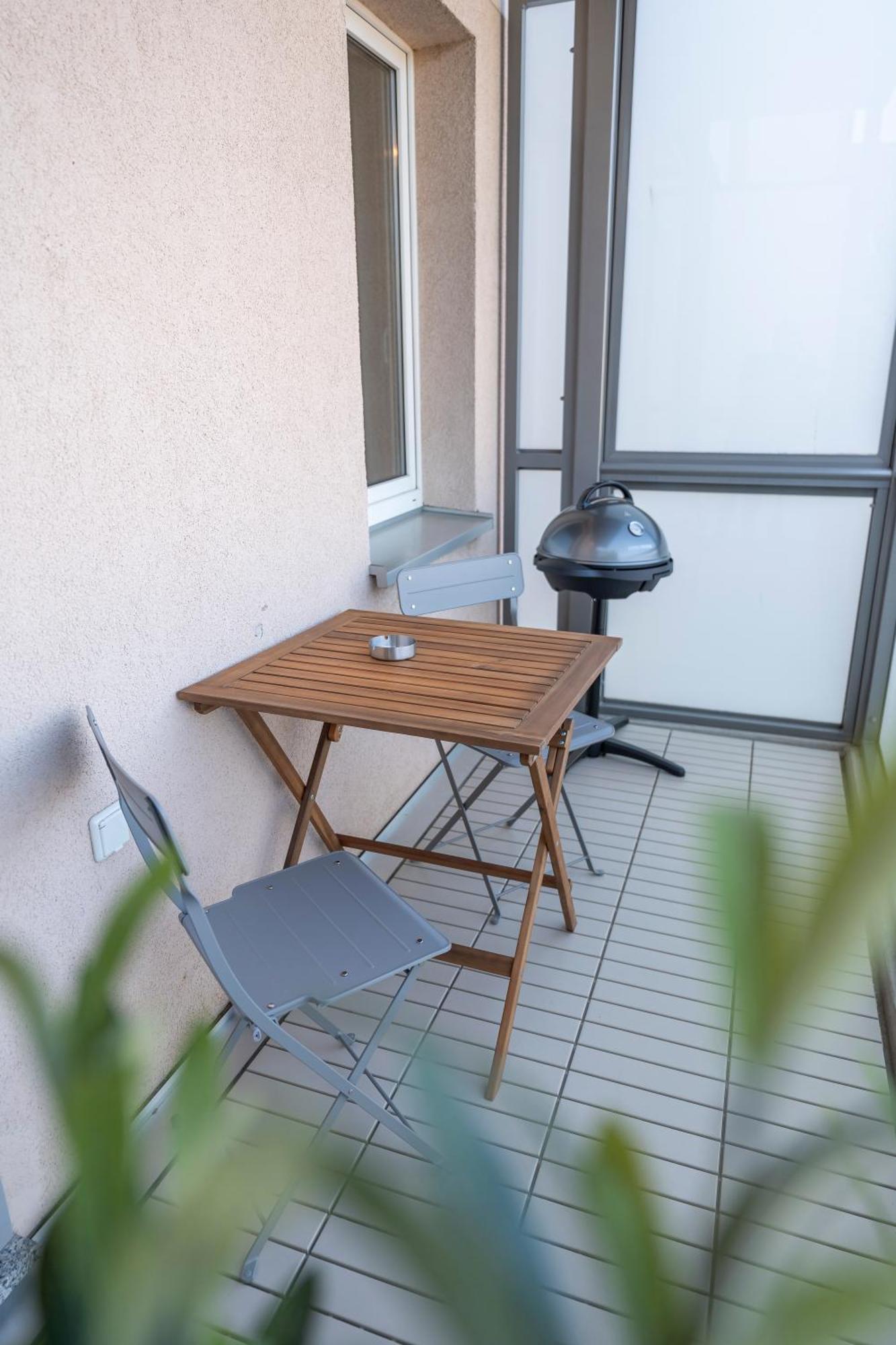 Rr - Central Apartment 80Qm - Balcony - Washer Magdeburg Eksteriør bilde